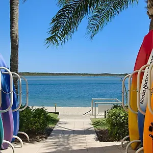 Noosa Harbour Apartahotel